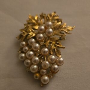 Gold and Cream Grape Cluster Brooch